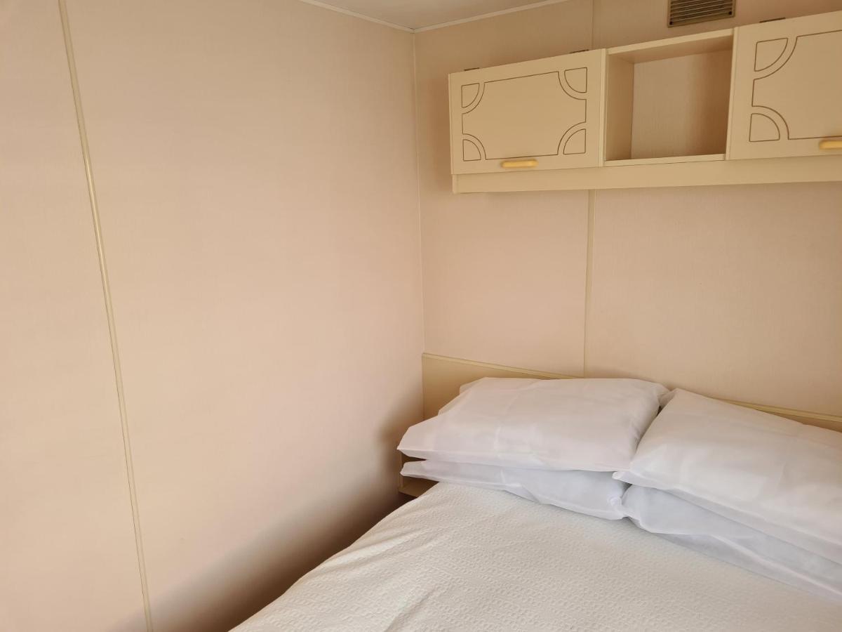 Апартаменти 6 Berth Promenade Інголдмеллс Екстер'єр фото